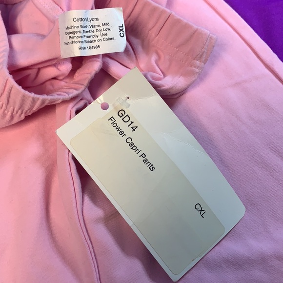 Girls Pink Crop Leggings. Yoga/Dance Pants NWT <3 - Picture 8 of 8